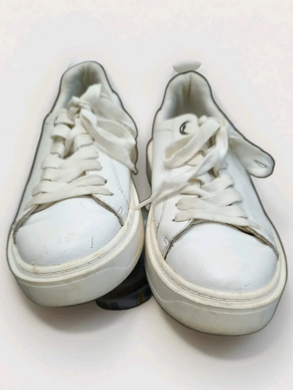 Steve Madden Black/White Pre Loved Womens Tennis Shoes Size 8M